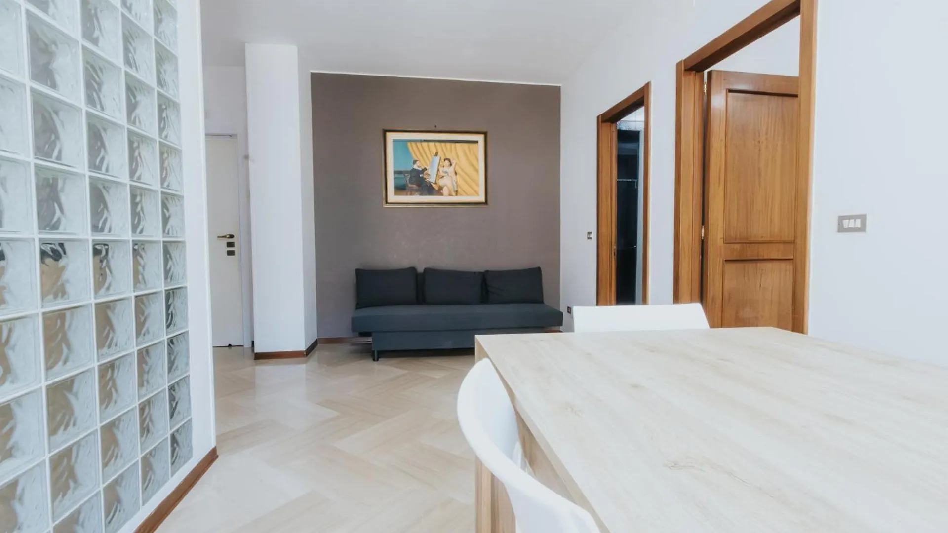 Lenoci Home Bari Daire